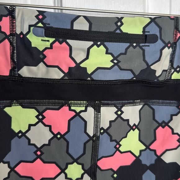 Sweaty Betty Zero Gravity Cropped Athletic 21” Leggings W1077 Sz L - Picture 7 of 9